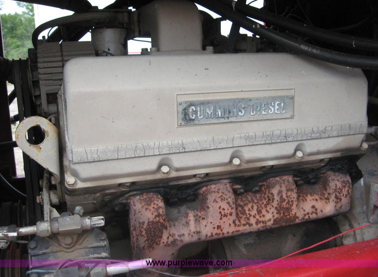 image for item 8680 Versatile 145 tractor