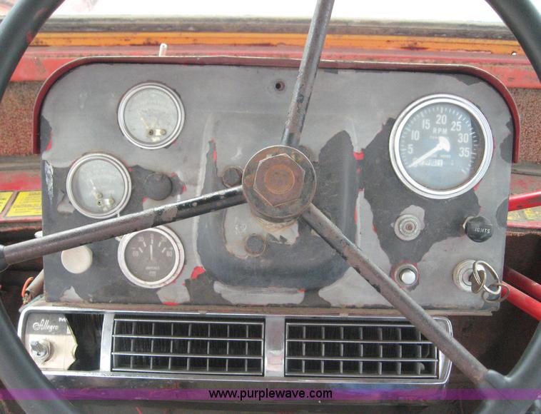 image for item 8680 Versatile 145 tractor