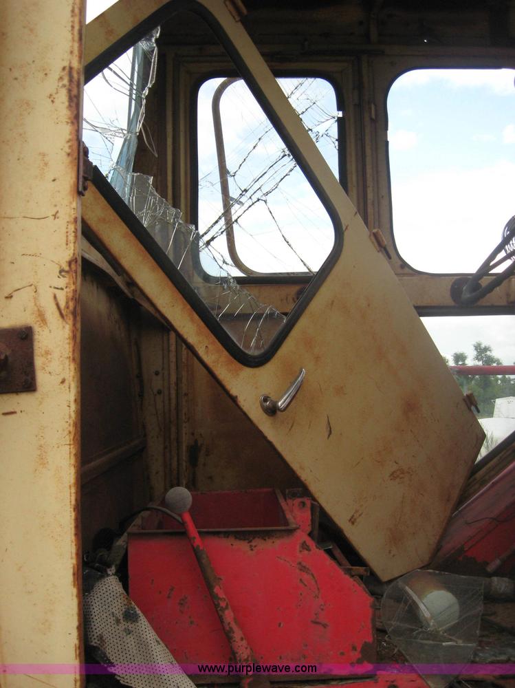 image for item 8681 Versatile 145 tractor