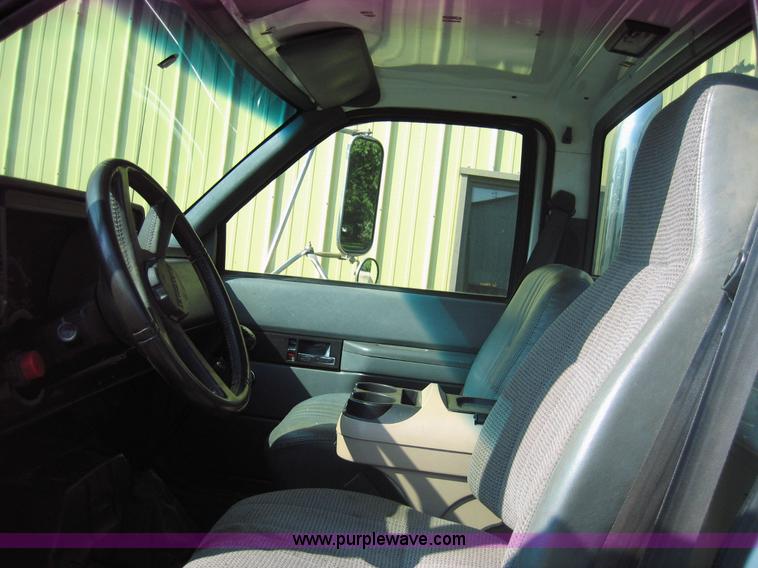 image for item 1501 1996 Chevrolet Kodiak C6H042