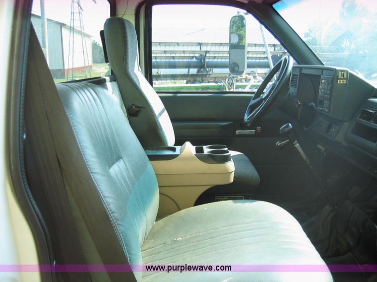 image for item 1501 1996 Chevrolet Kodiak C6H042