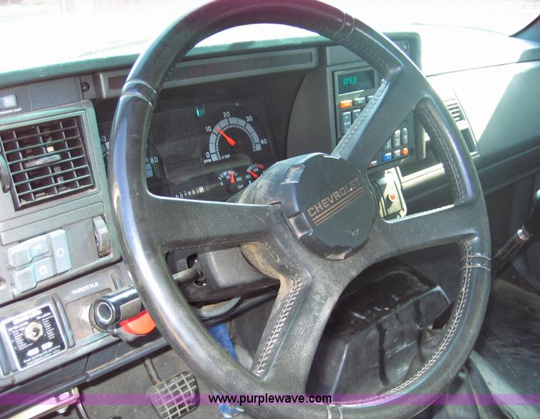 image for item 1501 1996 Chevrolet Kodiak C6H042