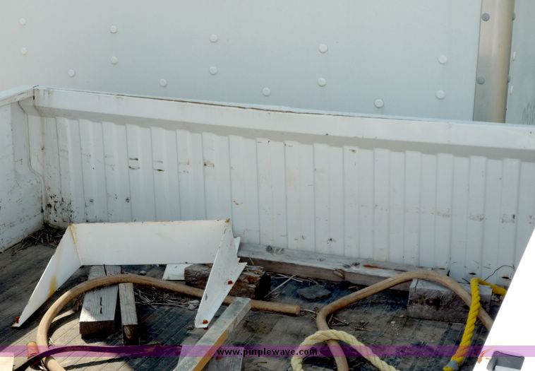 image for item 3093 2002 Dodge dually truck bed