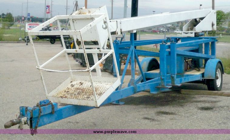 image for item 5153 Eagle Eye pull type boom lift