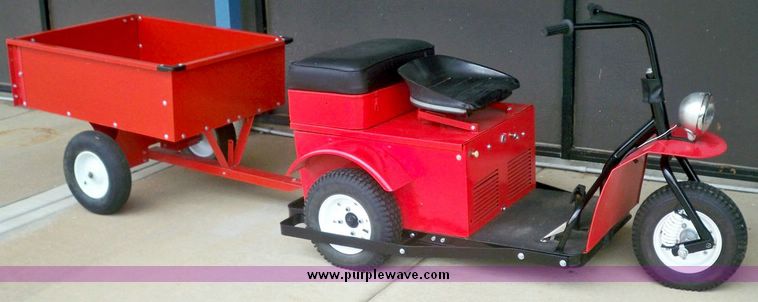 image for item 5154 Cushman 898309-7610 three wheeled scooter