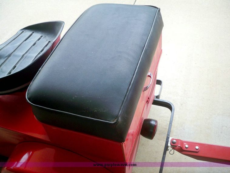 image for item 5154 Cushman 898309-7610 three wheeled scooter