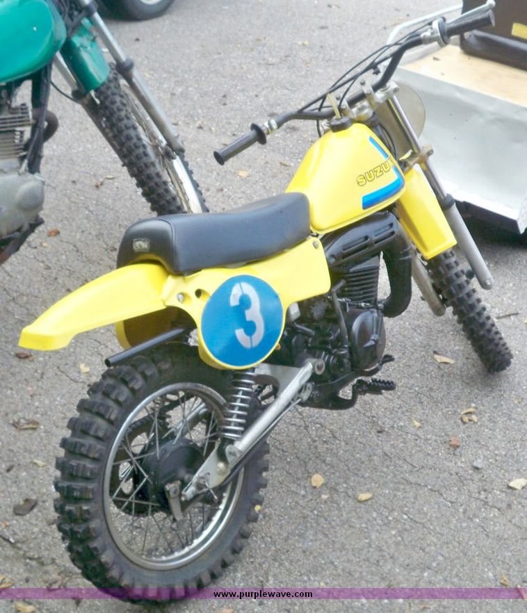 image for item 5158 Suzuki dirt bike