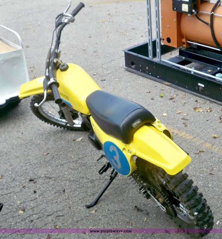 image for item 5158 Suzuki dirt bike