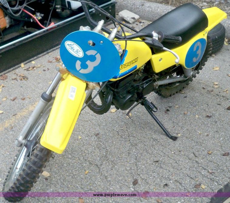image for item 5158 Suzuki dirt bike