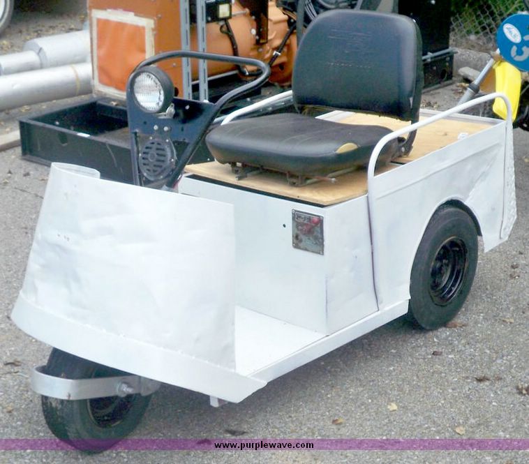 image for item 5159 Taylor-Dunn three wheel electric scooter