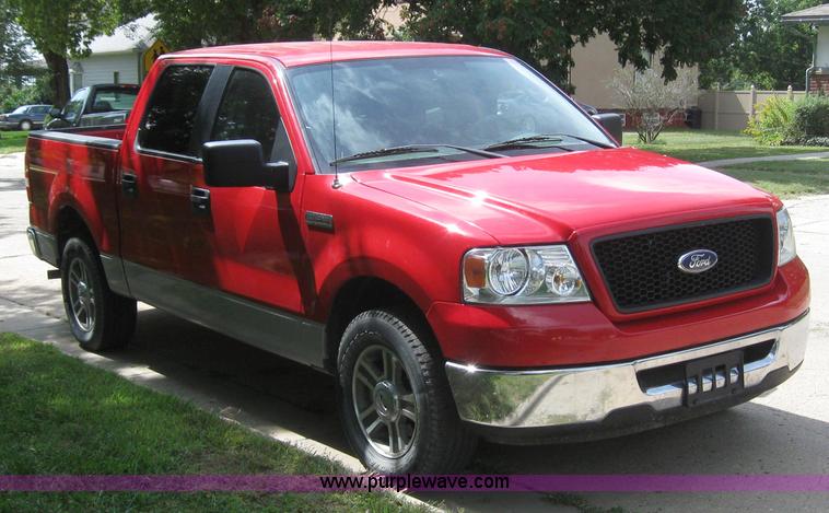 image for item 5391 2006 Ford F150 pickup truck