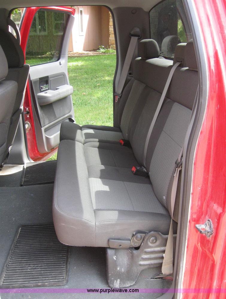 image for item 5391 2006 Ford F150 pickup truck