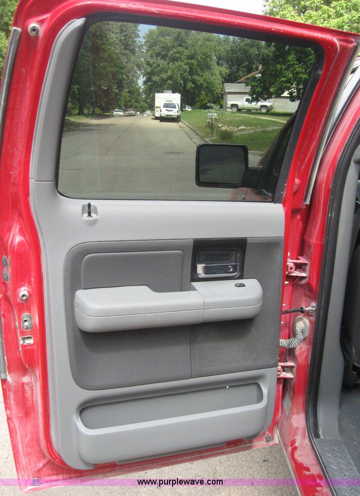 image for item 5391 2006 Ford F150 pickup truck