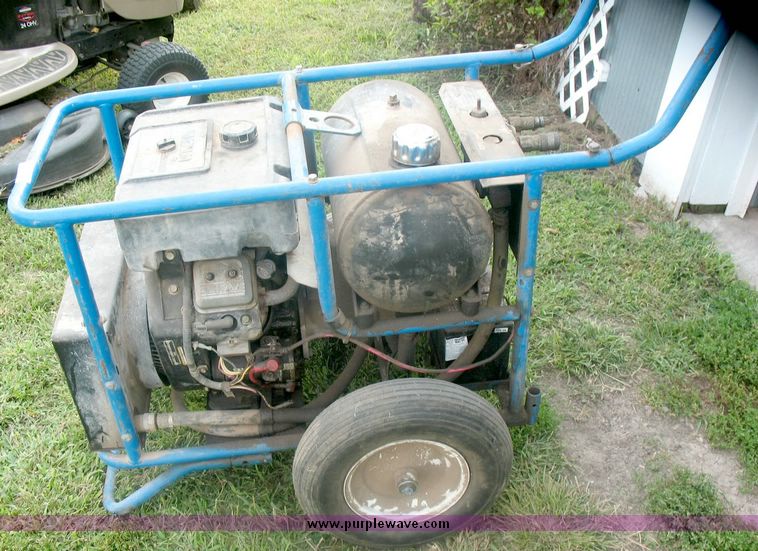 image for item 5921 Hydrapack HV-16-8 portable hydraulic pump