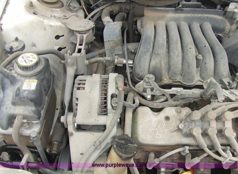 image for item 6006 2002 Ford Taurus SE
