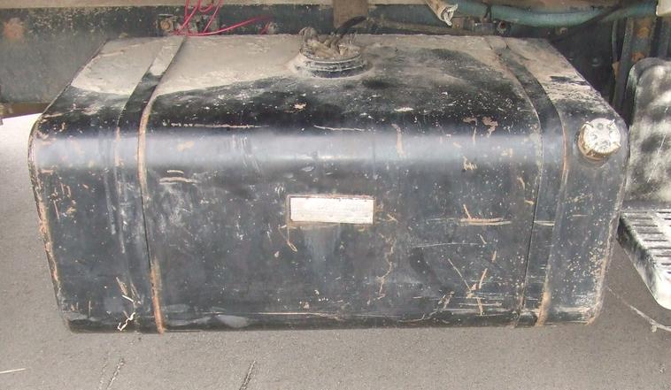 image for item 6009 1991 GMC Topkick C7H042 flat bed truck