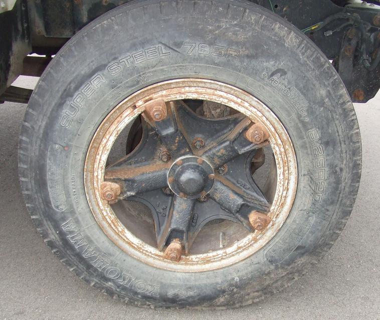 image for item 6009 1991 GMC Topkick C7H042 flat bed truck