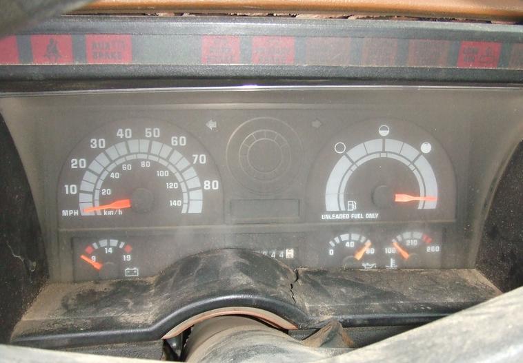 image for item 6009 1991 GMC Topkick C7H042 flat bed truck