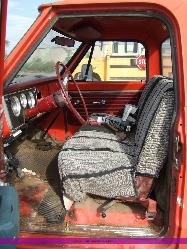 image for item 6010 1969 Chevrolet C/20 pickup truck