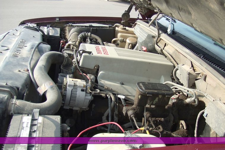 image for item 6011 1993 Chevrolet K2500 pickup truck