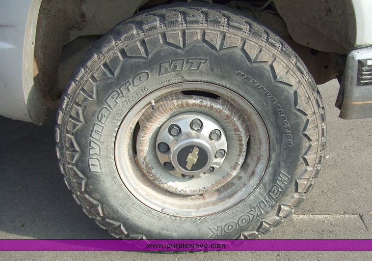 image for item 6011 1993 Chevrolet K2500 pickup truck