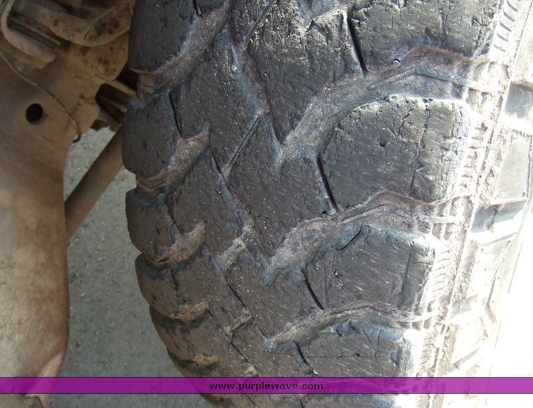 image for item 6011 1993 Chevrolet K2500 pickup truck