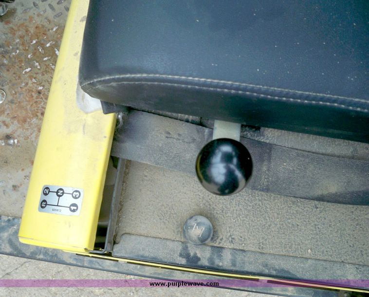 image for item 6956 1997 Cushman 898445 gas powered scooter