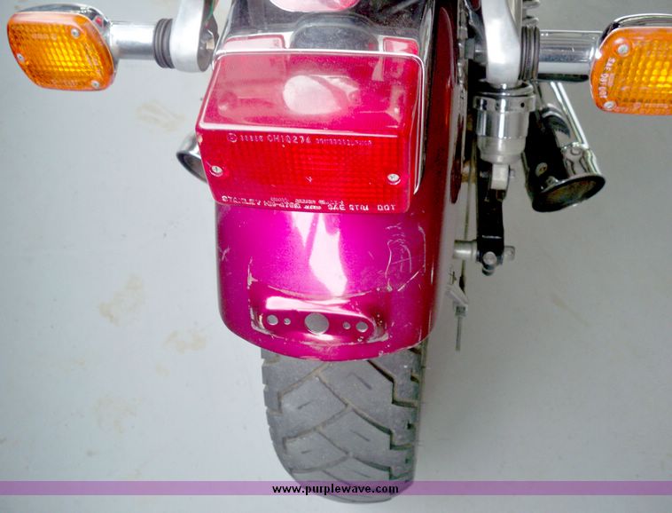 image for item 7067 1983 Honda Shadow VT750C motorcycle