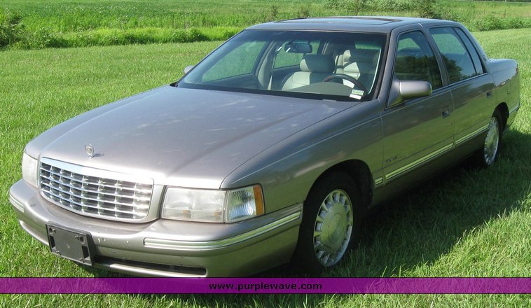 image for item 7600 1997 Cadillac Deville
