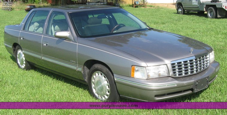 image for item 7600 1997 Cadillac Deville