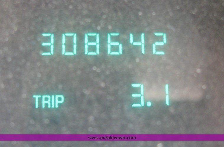 image for item 7600 1997 Cadillac Deville