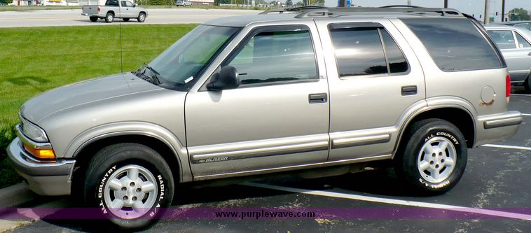 image for item 8563 1998 Chevrolet Blazer