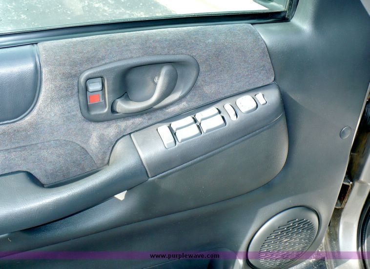 image for item 8563 1998 Chevrolet Blazer