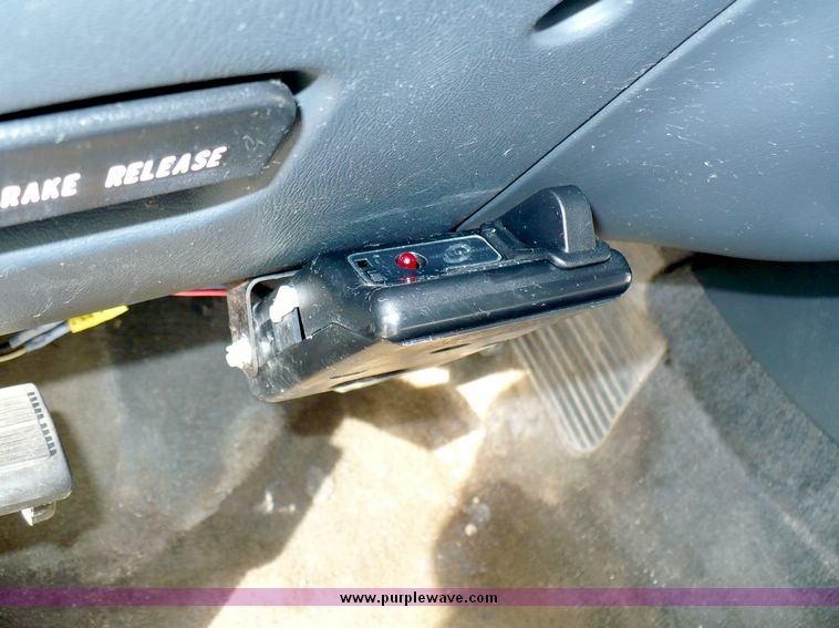 image for item 8563 1998 Chevrolet Blazer