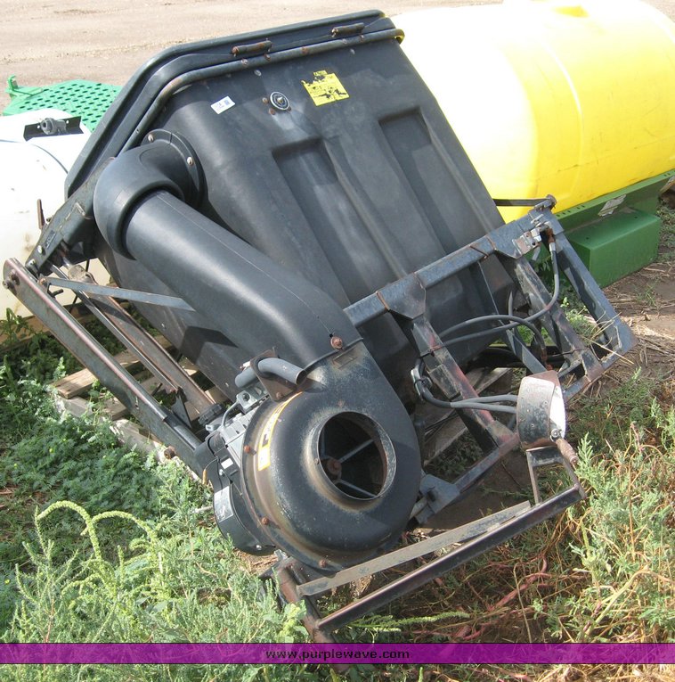 image for item 8654 John Deere leaf sacker