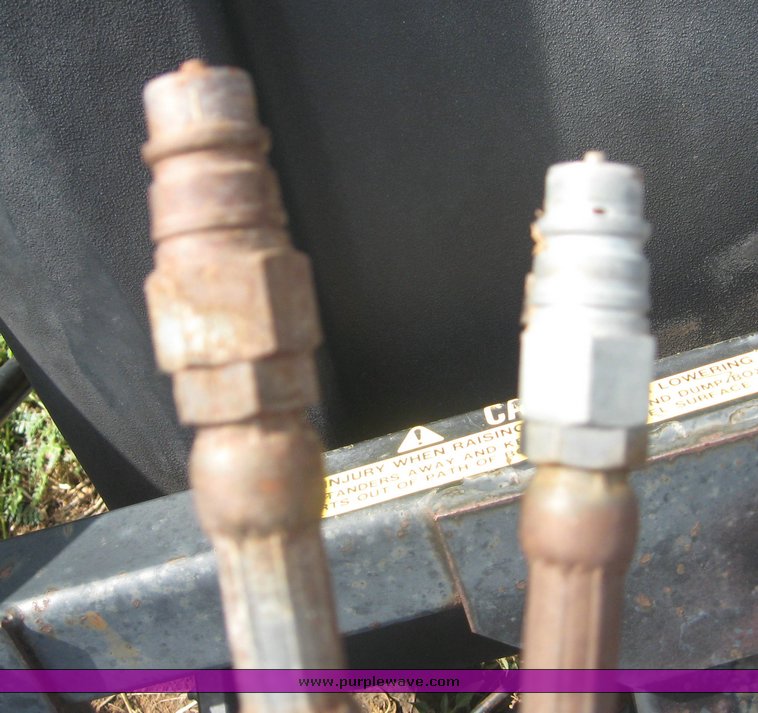 image for item 8654 John Deere leaf sacker