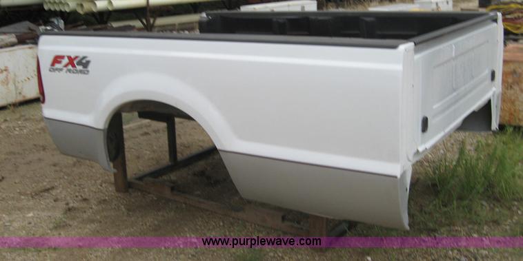 image for item 8677 Bed for Ford F250 pickup