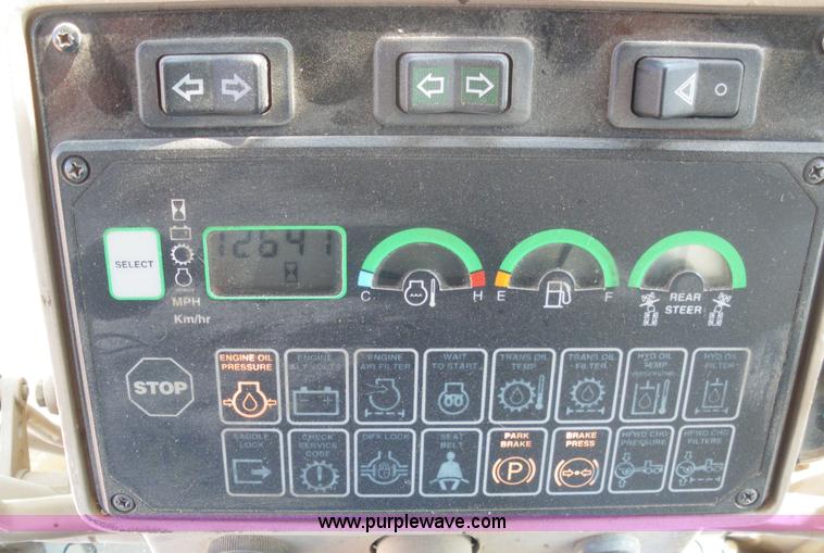 image for item 1500 1999 John Deere 770CH motor grader