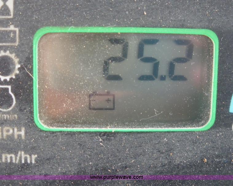 image for item 1500 1999 John Deere 770CH motor grader