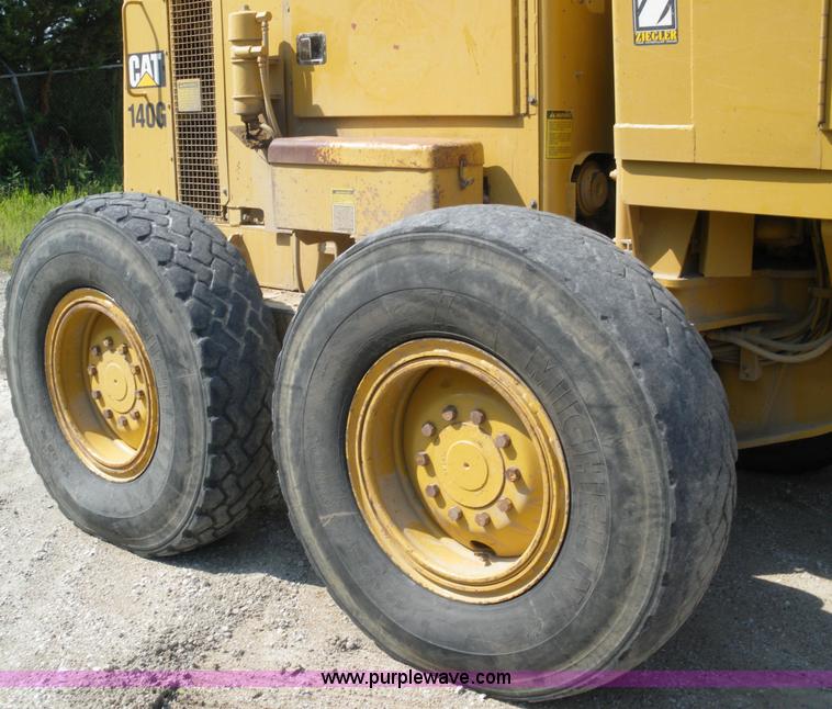 image for item 1501 1991 Caterpillar 140G motor grader