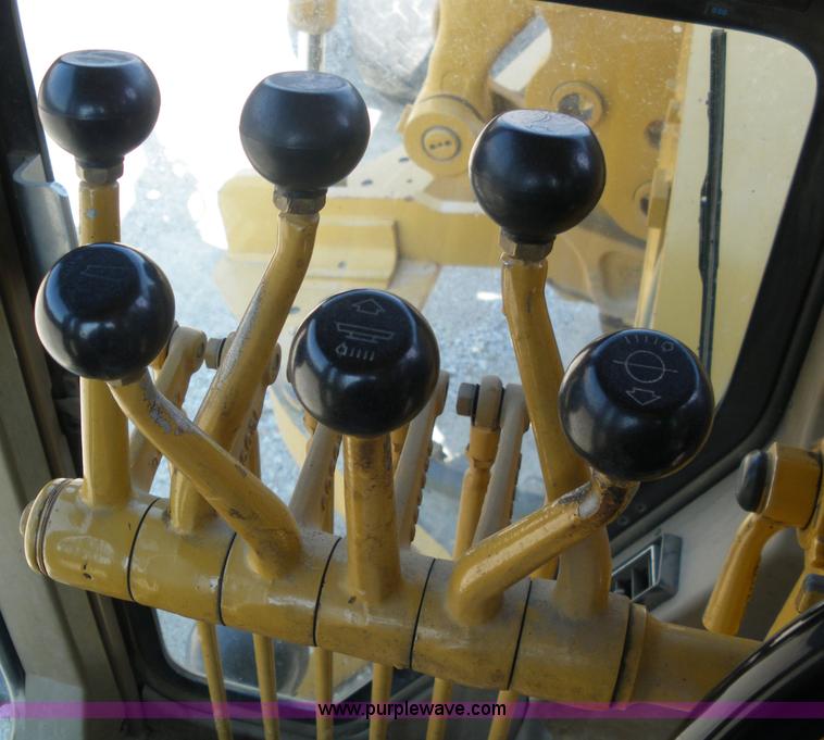 image for item 1501 1991 Caterpillar 140G motor grader