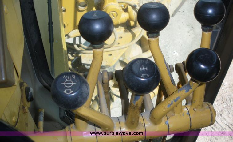 image for item 1501 1991 Caterpillar 140G motor grader