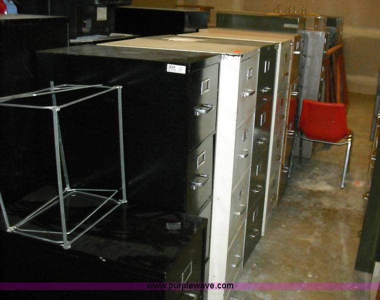 image for item 3644 Assorted furniture