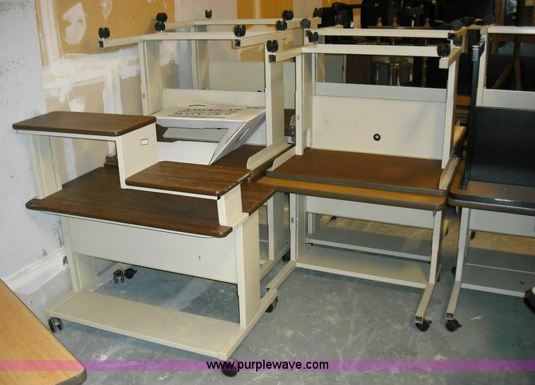 image for item 3644 Assorted furniture