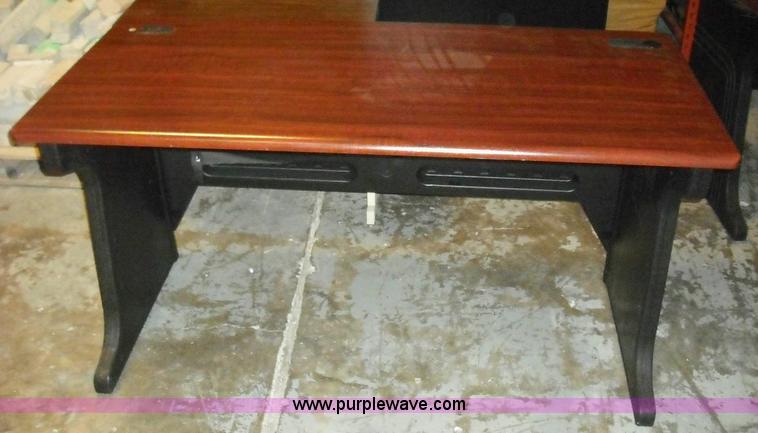 image for item 3645 Assorted furniture