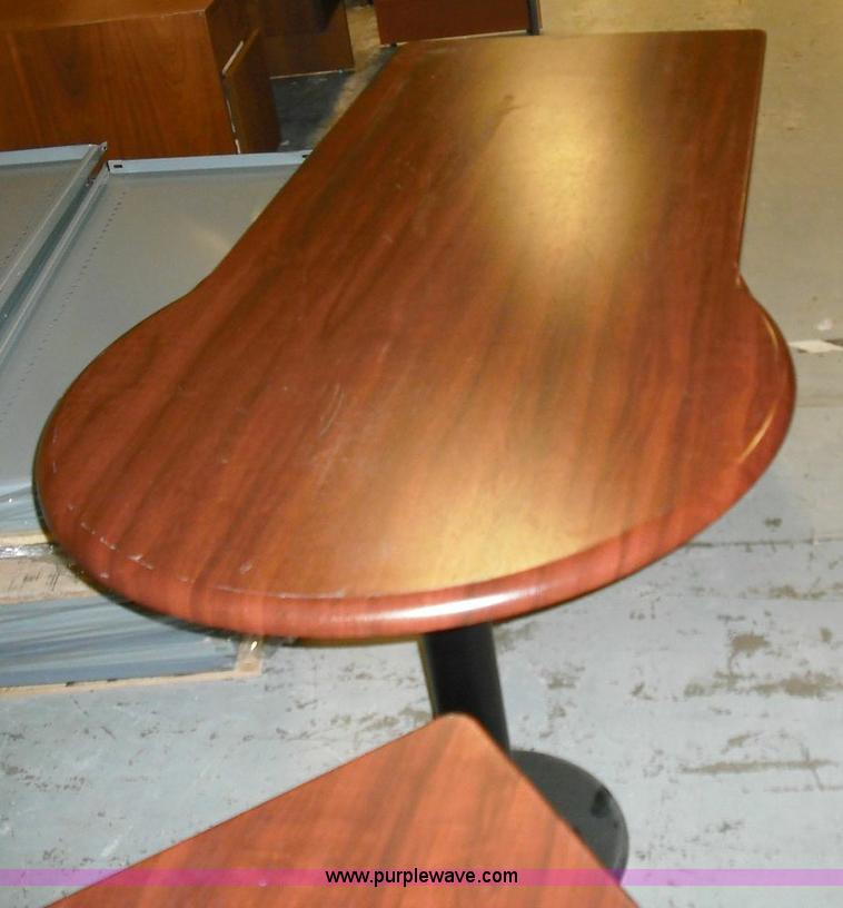 image for item 3645 Assorted furniture