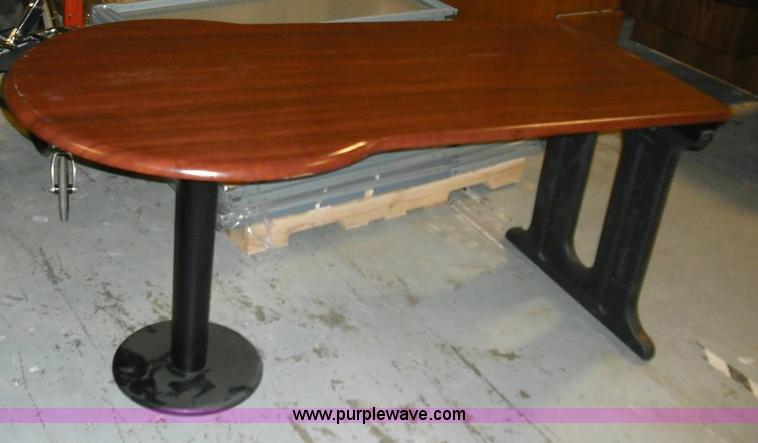 image for item 3645 Assorted furniture