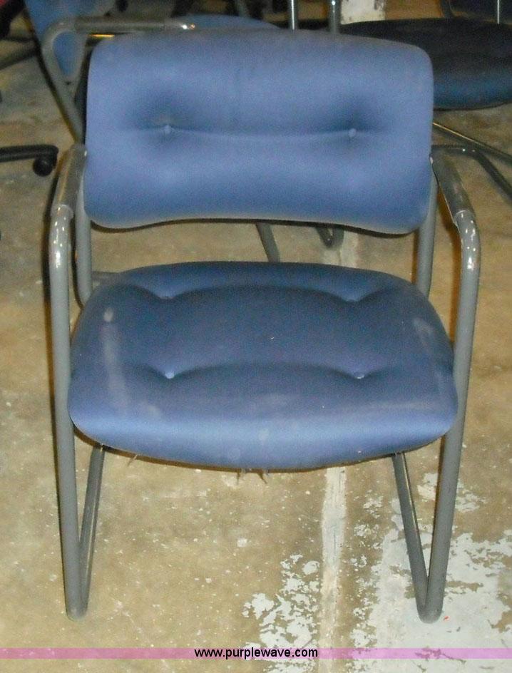 image for item 3645 Assorted furniture