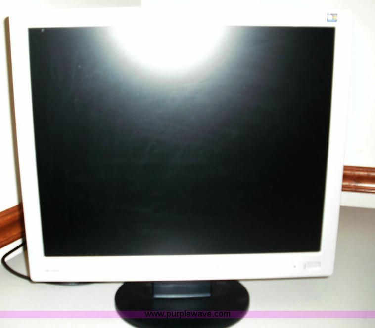 image for item 3656 (2) HP LCD monitors