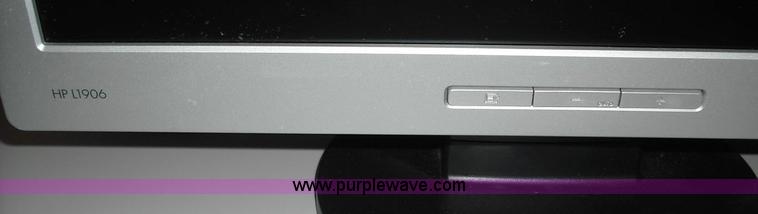 image for item 3656 (2) HP LCD monitors